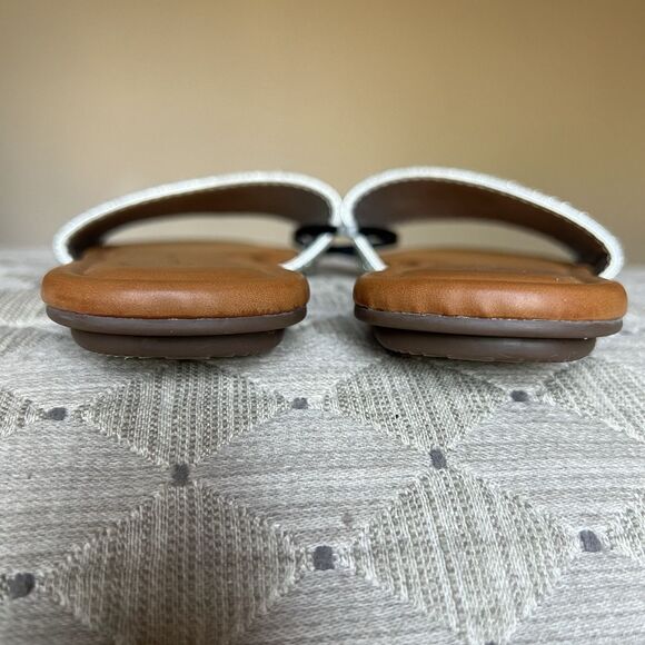 NEW Jessica Simpson Silver Flat Sandal Shoe Women 7.5 Rhinestone Band Bling Glam - Picture 9 of 13